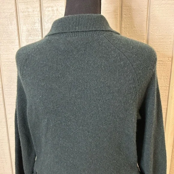 Frame Le Side Tie Crop Sweater, size medium.  Some light pilling (see pictures). - Picture 4 of 7
